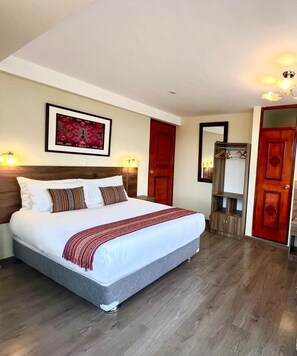 6 bedrooms, WiFi, bed sheets