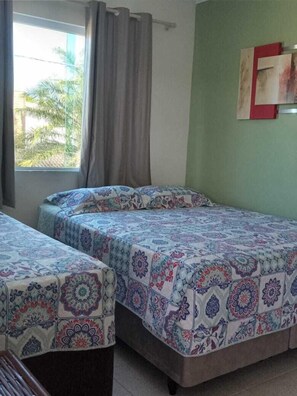 Habitación triple estándar | Escritorio y wifi gratis