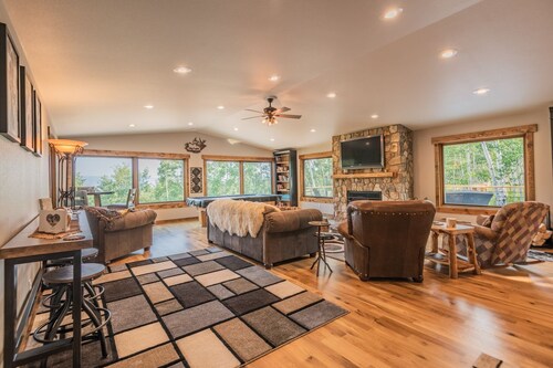 Centennial Mountain Retreat