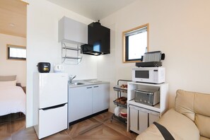 Vila luxo | Cozinha privada | Geladeira grande, micro-ondas, cooktop, chaleira elétrica