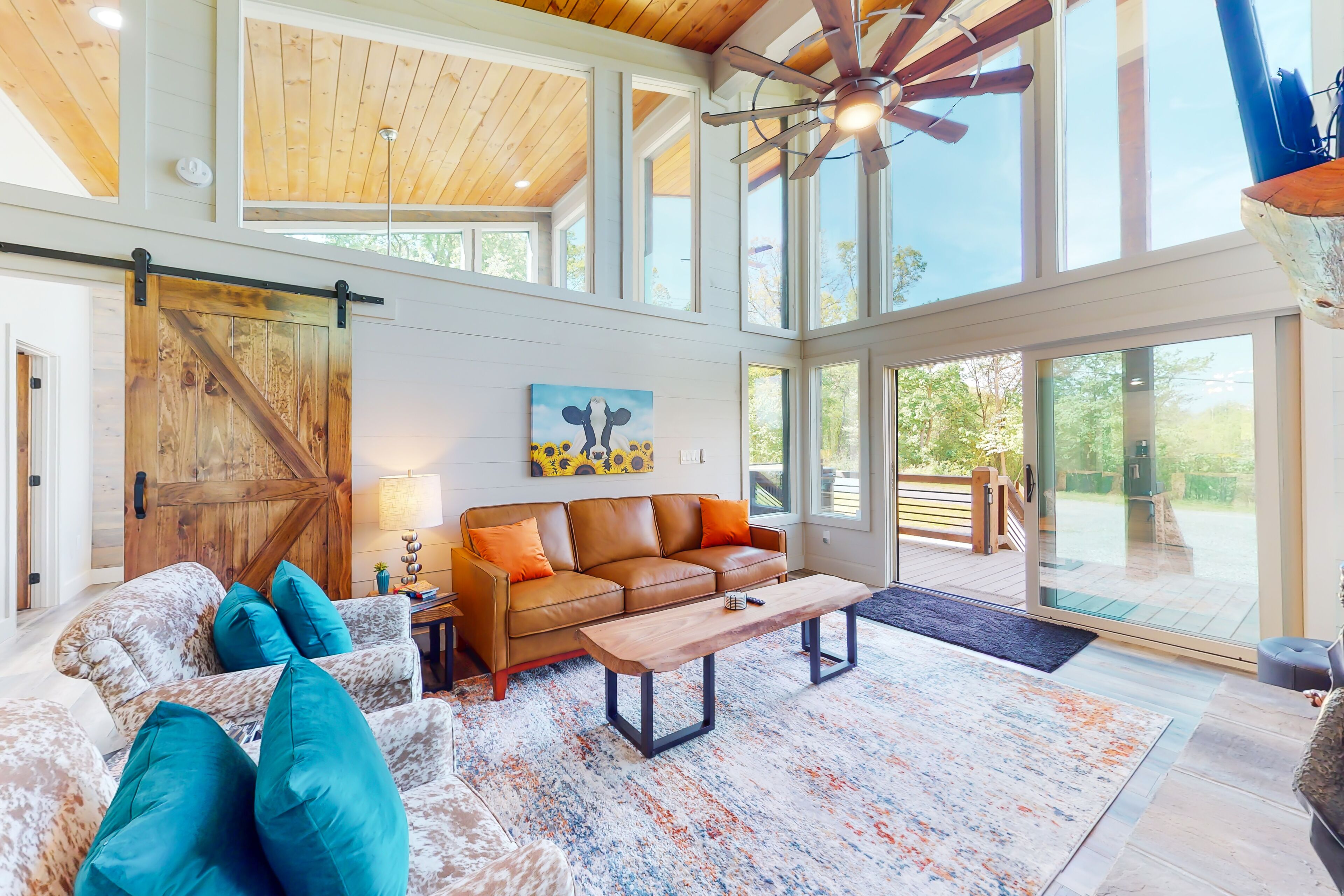 Newly constructed cabin with private hot tub, mountain view, & fireplaces