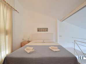 1 bedroom, iron/ironing board - Apartament Gracia (Begur centre) (Begur)