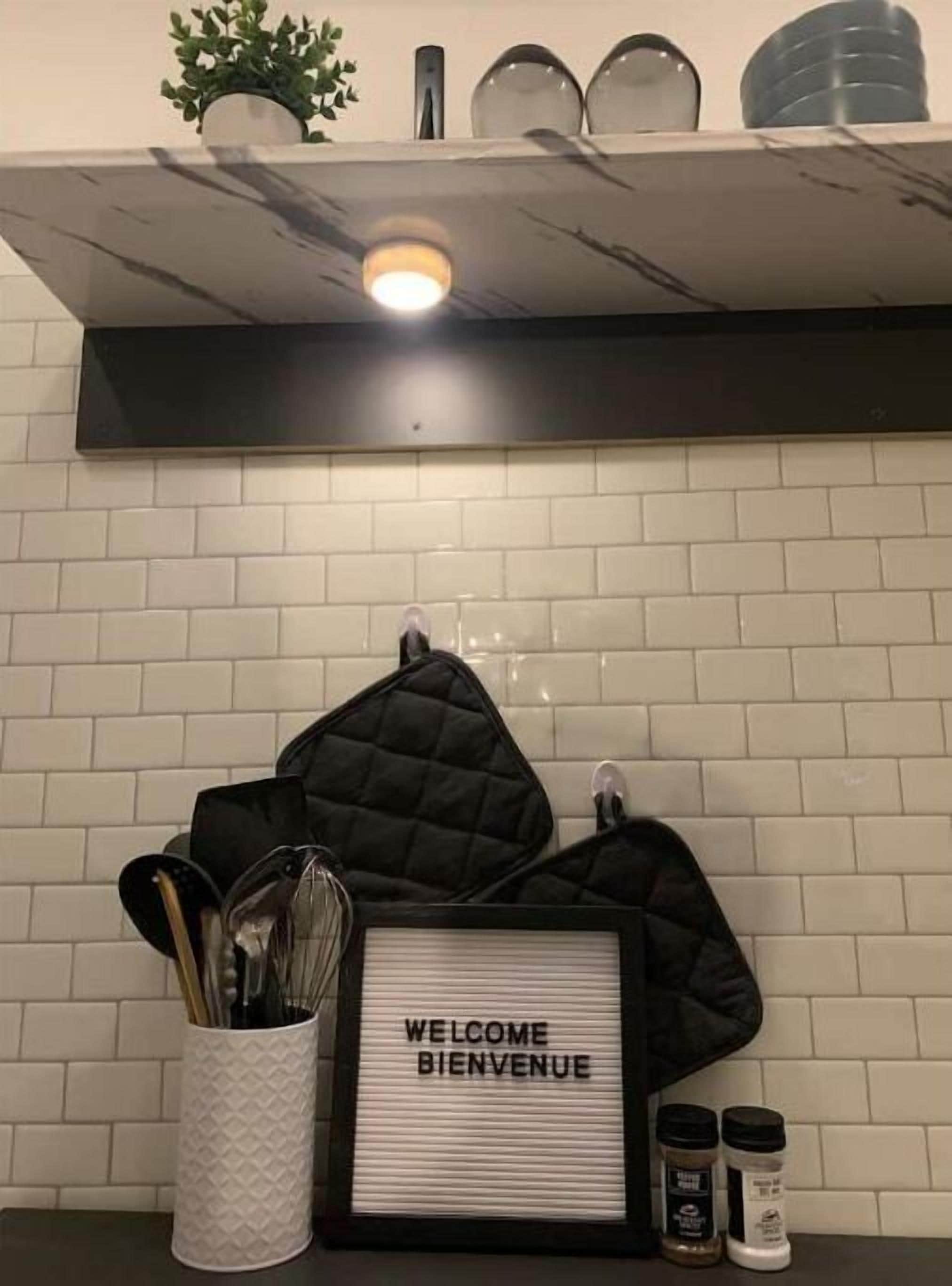 Casa Moderna • Cozy suburban retreat • Free Parking • Close to Montreal DownTown