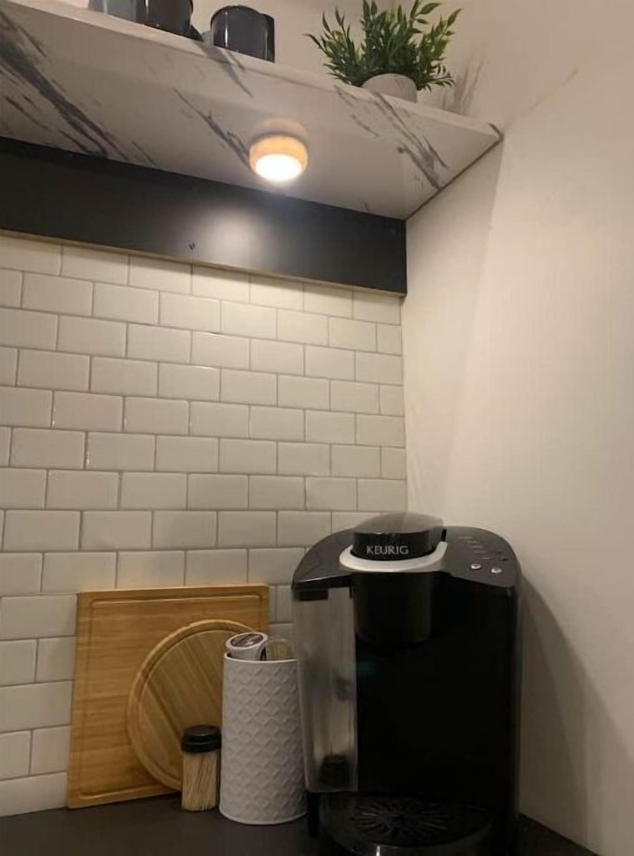 Casa Moderna • Cozy suburban retreat • Free Parking • Close to Montreal DownTown