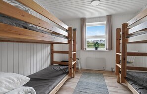 2 bedrooms, free WiFi