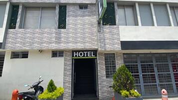 واجهة المنشأة