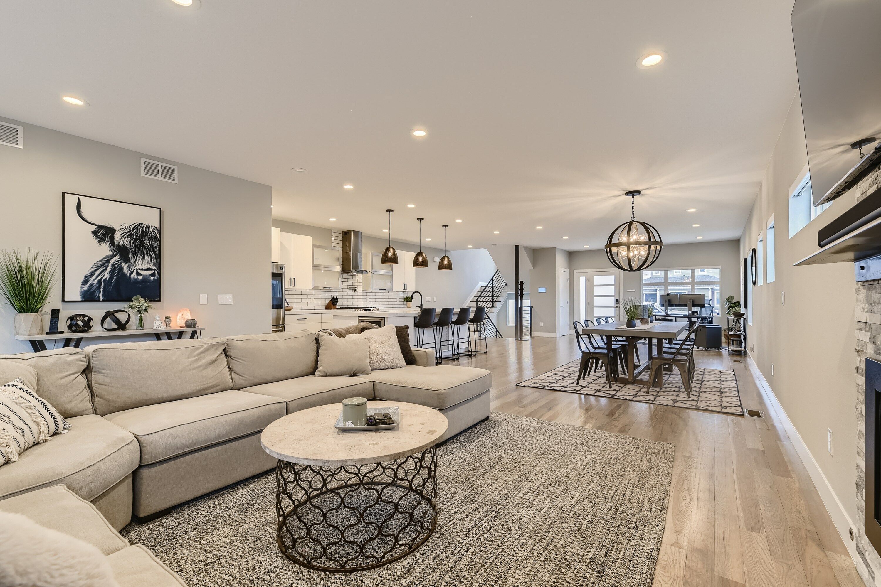 Luxury Modern Duplex with Rooftop Hot Tub & Private Office 4800 sq ft