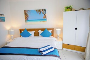 2 bedrooms, iron/ironing board, free WiFi, bed sheets