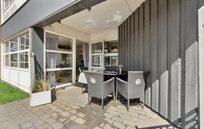 Outdoor dining - 2 bedroom amazing apartment in Fanø (Fanø)