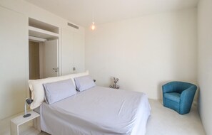 4 bedrooms, travel cot, free WiFi