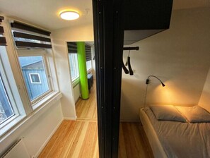 1 chambre, fer et planche à repasser, Wi-Fi gratuit, draps fournis