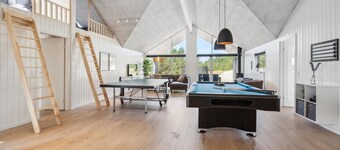 Awesome home in Hvide Sande with sauna