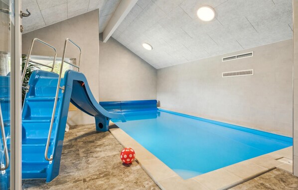 Piscine couverte