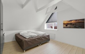 2 bedrooms, free WiFi