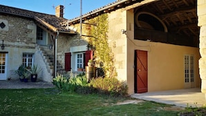 Front of property - La Ferme du Grand Bois (Mouterre-Silly)