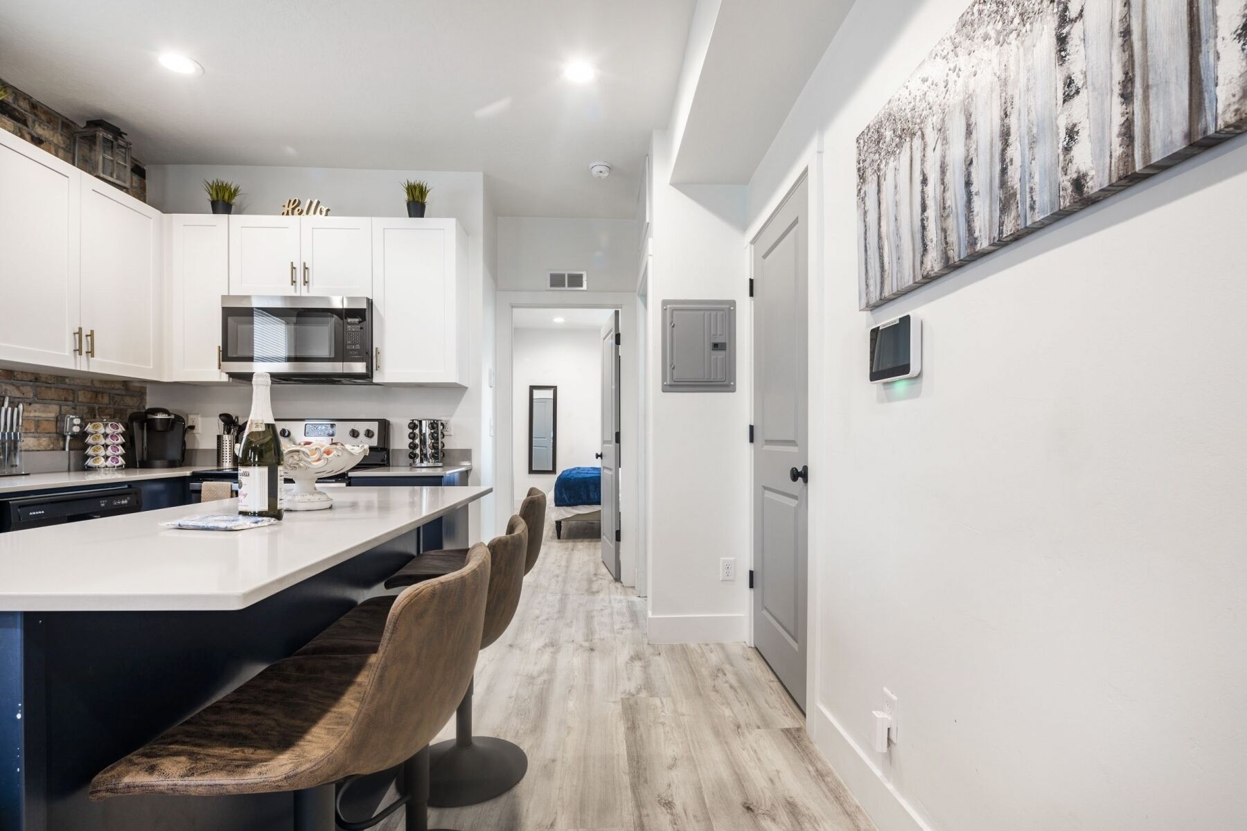 Close To Downtown Comfy 1 Bed 1 Bath Apartment