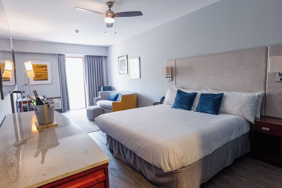 Egyptian cotton sheets, premium bedding, down comforters