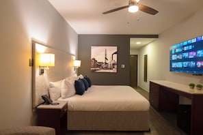 Superior Room, 1 King Bed, Non Smoking | Egyptian cotton sheets, premium bedding, down comforters