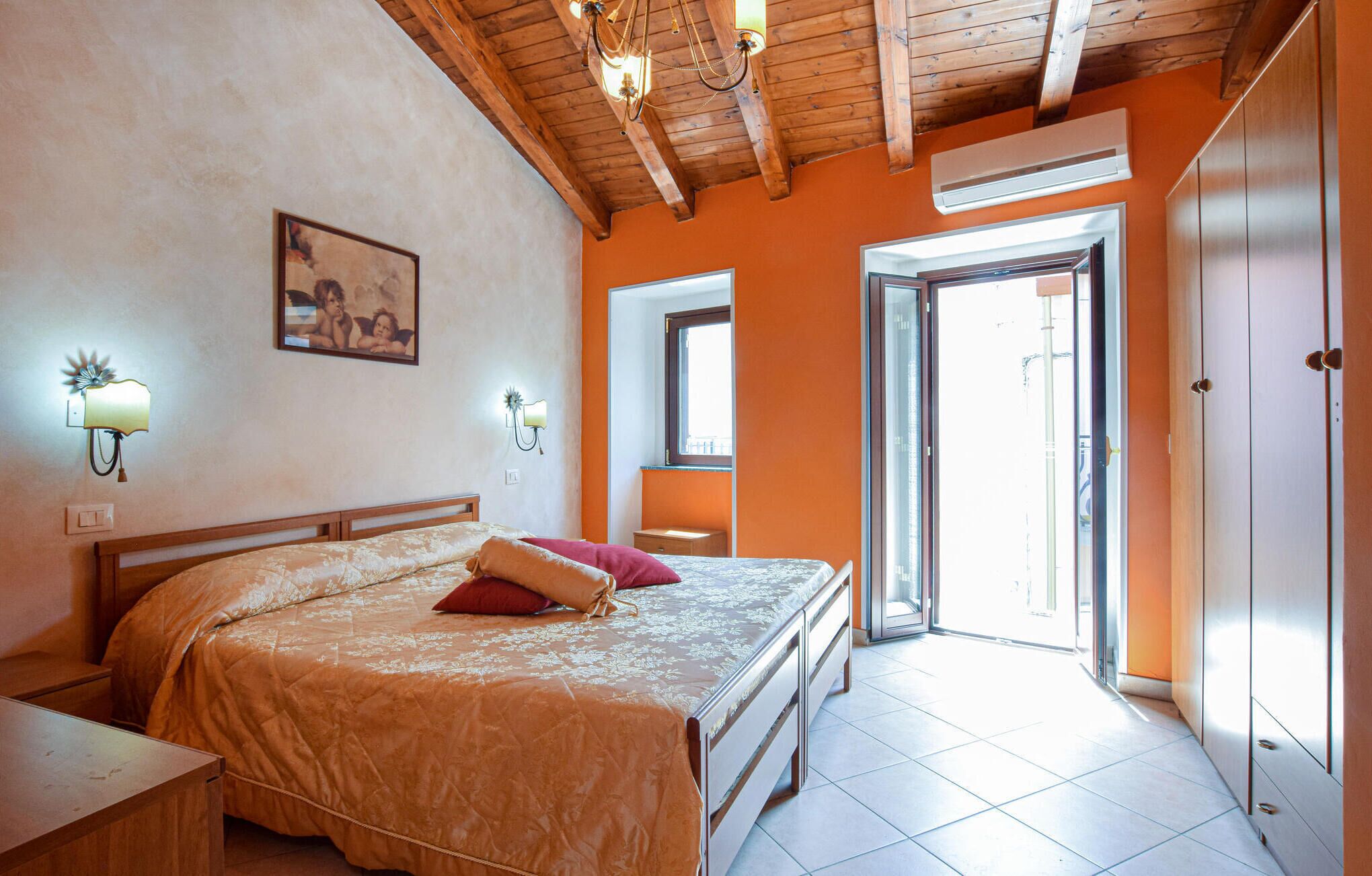 1 habitación, cuna de viaje y wifi gratis 