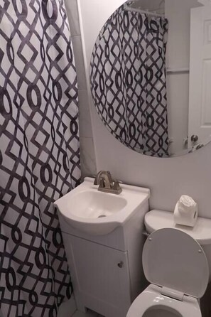 Hair dryer - Stylish Studio Apartment in Downtown Lexington (Lexington)