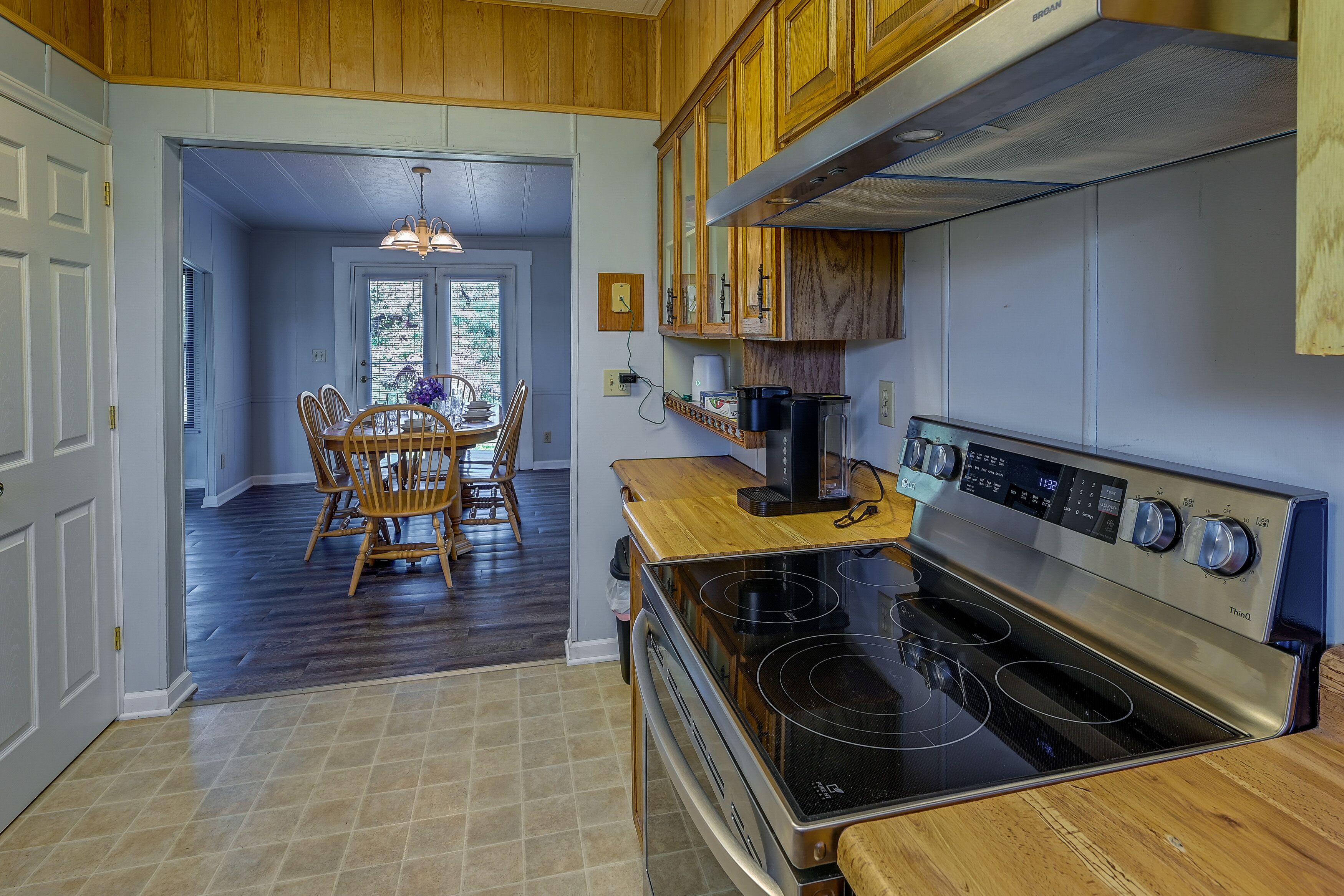 Quaint Asheboro Home ~ 1 Mi to North Carolina Zoo!