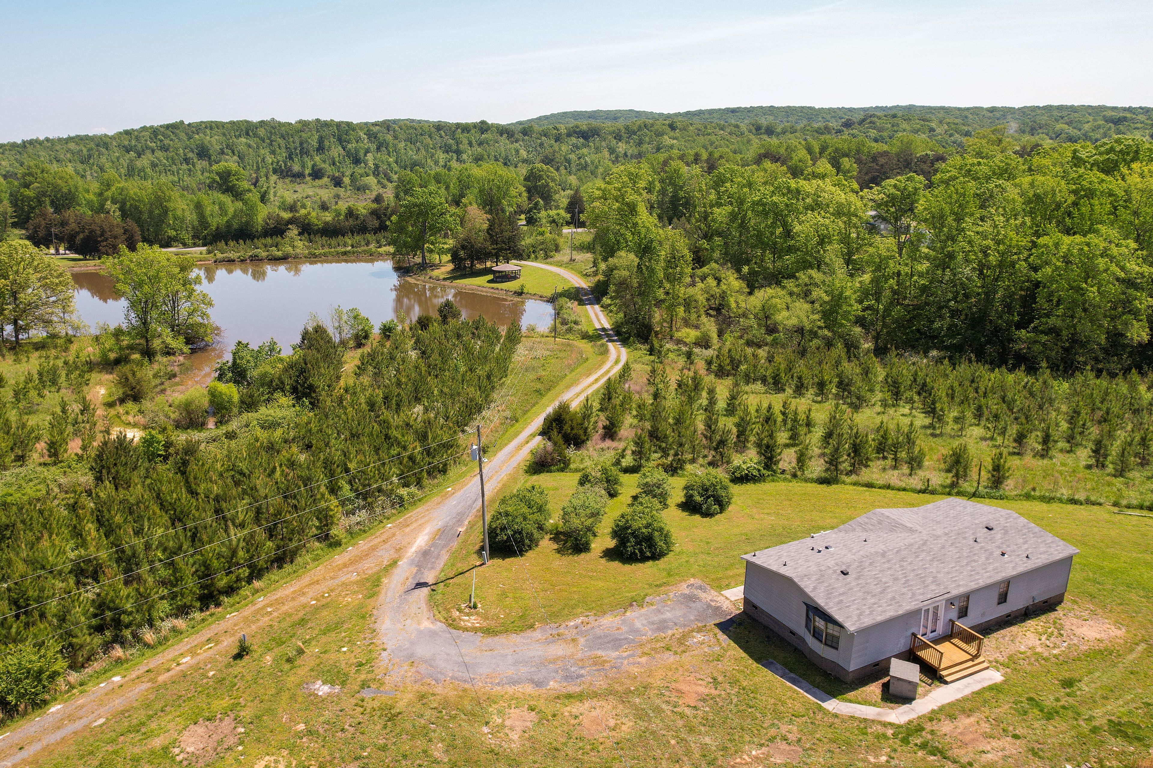 Quaint Asheboro Home ~ 1 Mi to North Carolina Zoo!