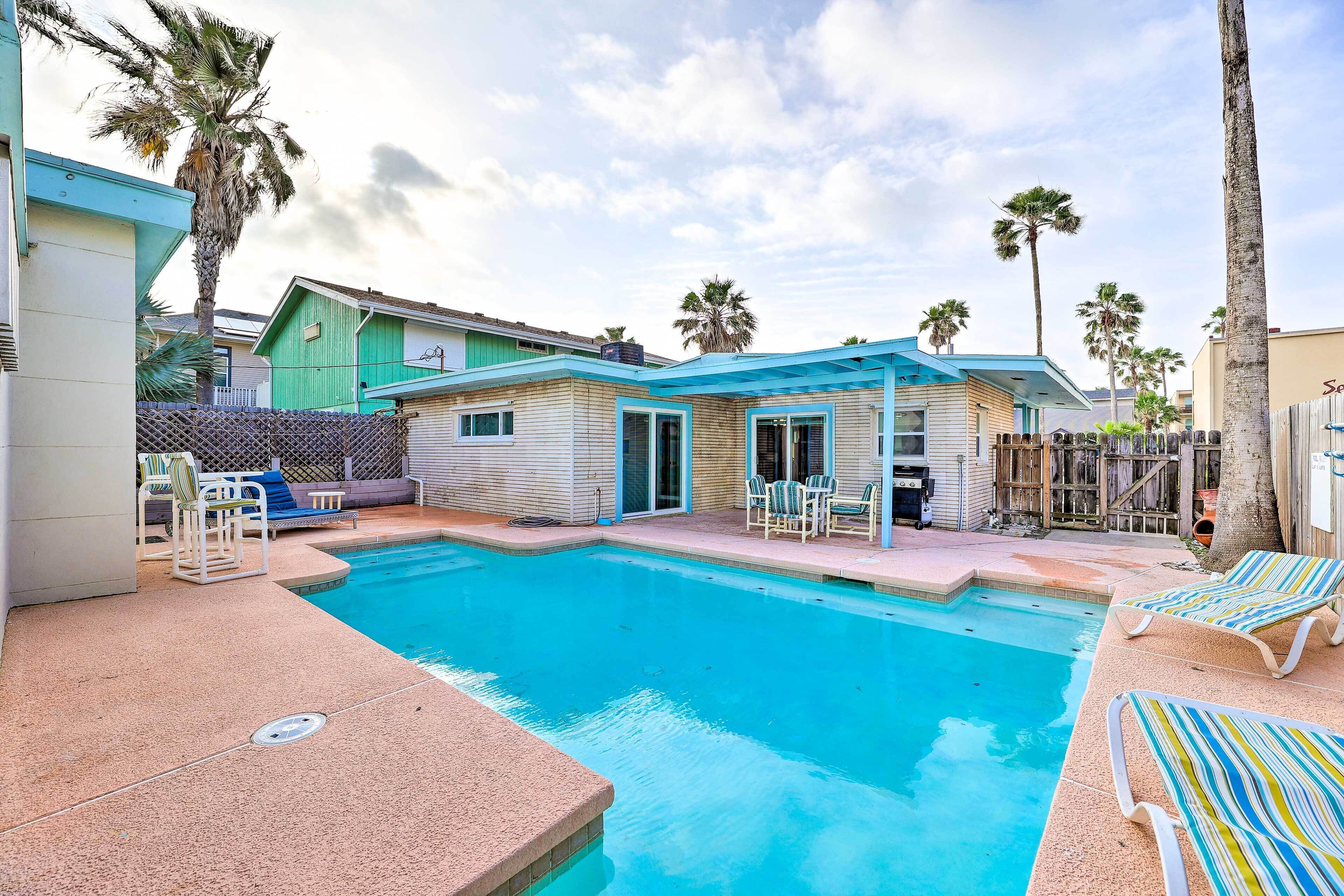 South Padre Island Vacation Rental: Steps to Beach