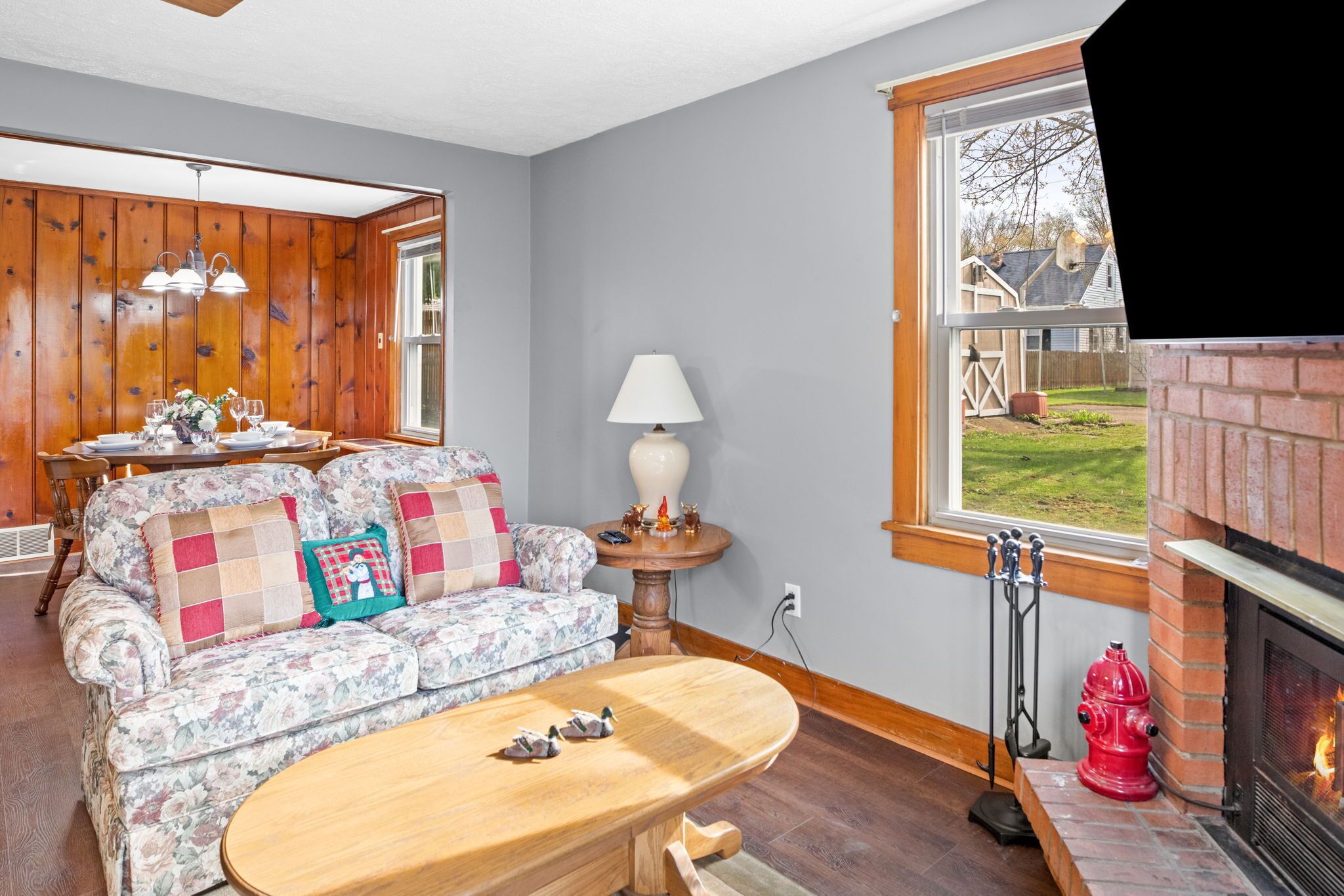 Joshuas Cozy Home Near Downtown