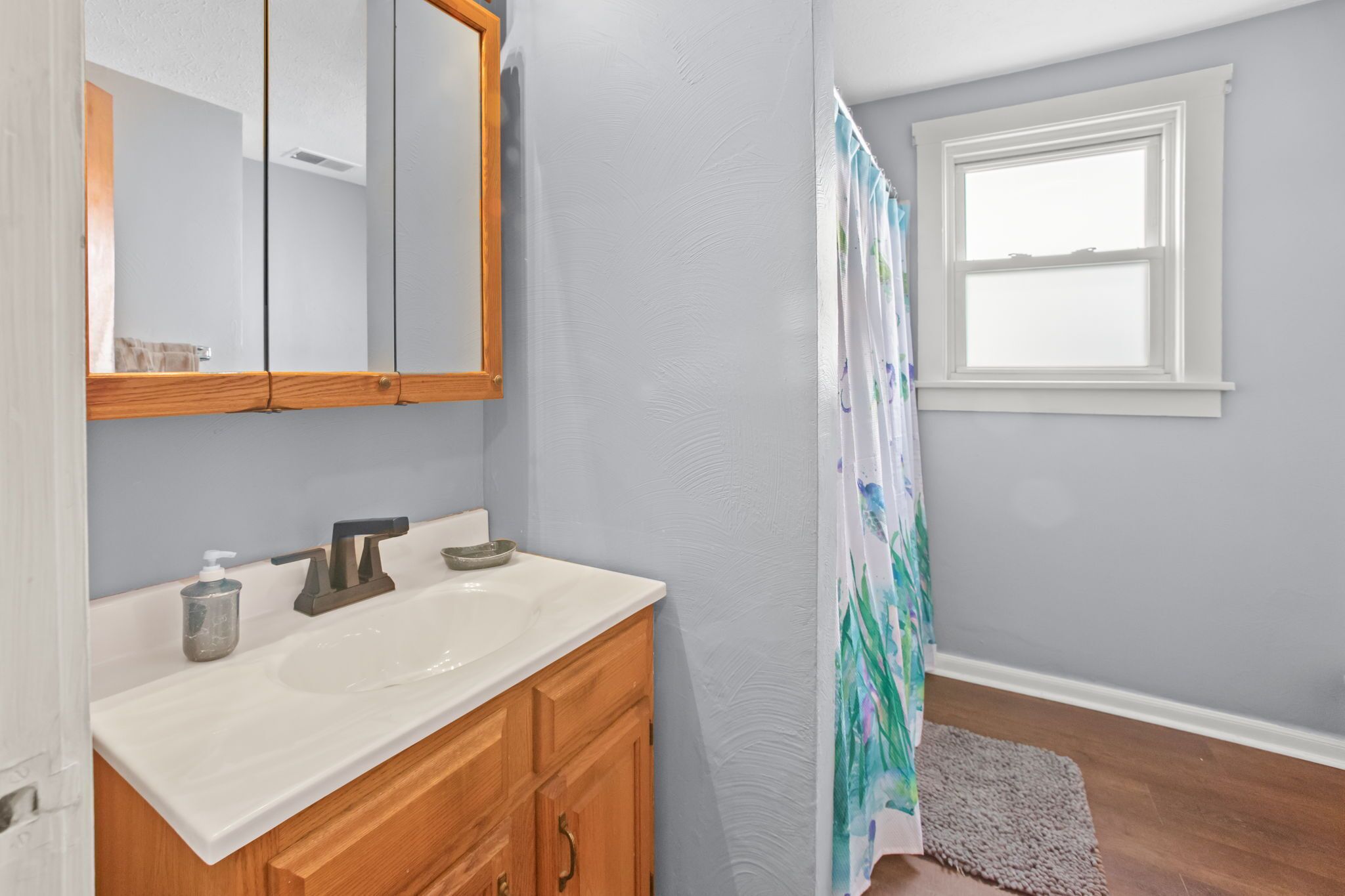 Joshuas Cozy Home Near Downtown