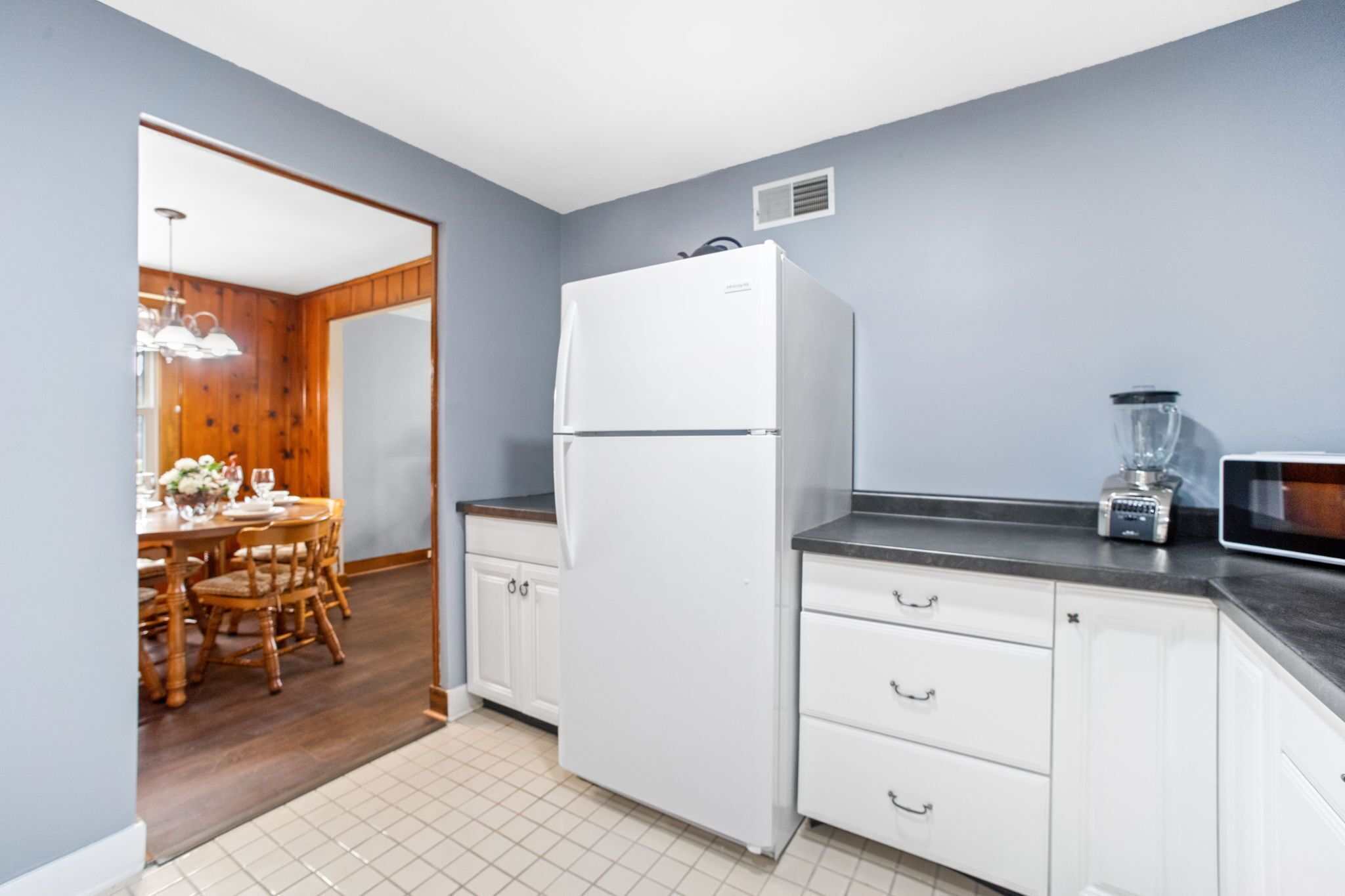 Joshuas Cozy Home Near Downtown