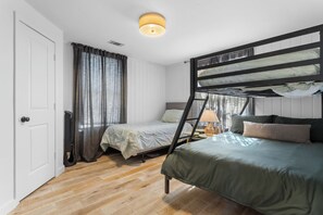 4 bedrooms, in-room safe, iron/ironing board, travel cot