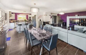 Dining - Beautiful home in Sérignan (Sérignan)
