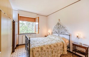 1 sovrum och sängkläder