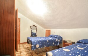 3 bedrooms, free WiFi, bed sheets