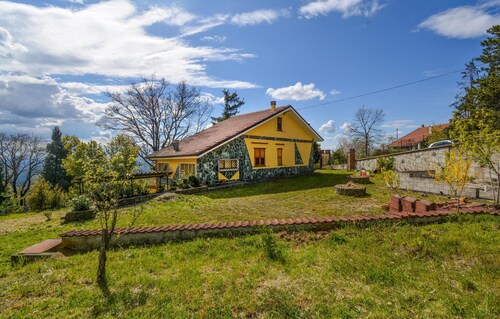 Pet friendly home in Ponzone with house a panoramic view