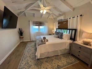 5 bedrooms, desk, iron/ironing board, travel cot