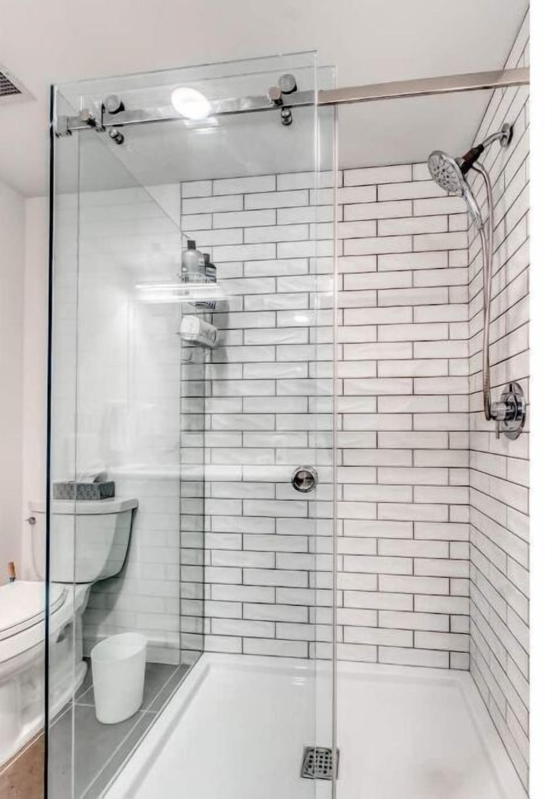 New Chic Condo in Unbeatable Location! + Parking!