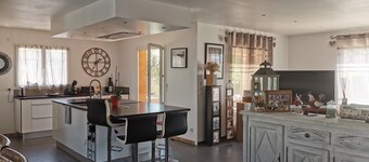 house with swimminig pool