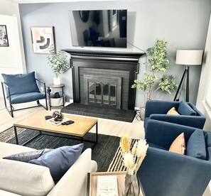 Smart-TV, Bücher, Drucker