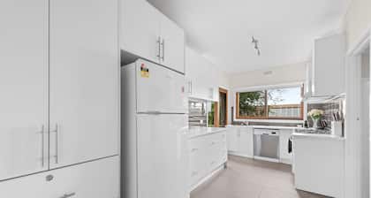 Beautiful Victorian Home With Amazing Views and Centrally Located