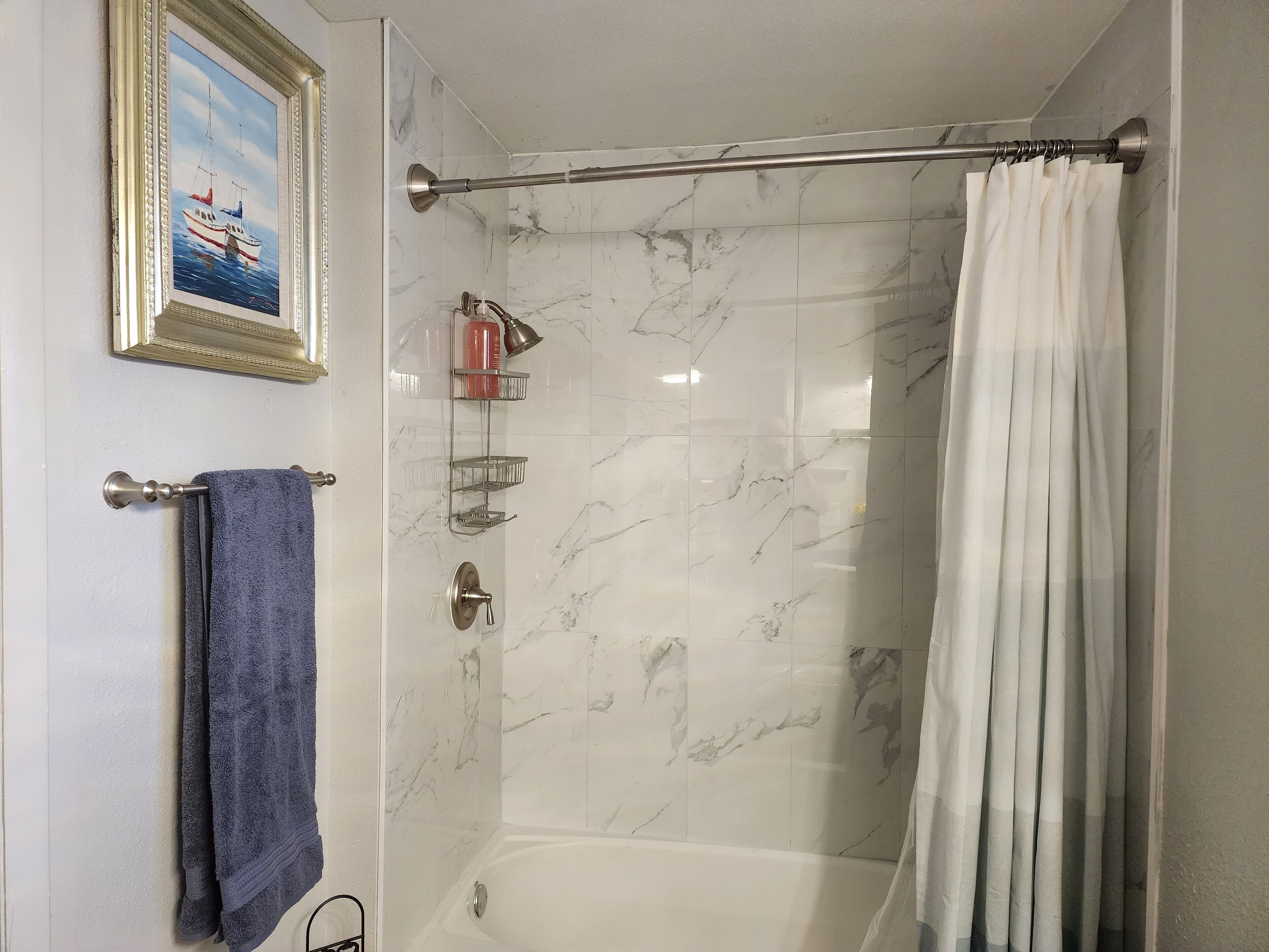 Cozy Apt. close to Stadium & Airport