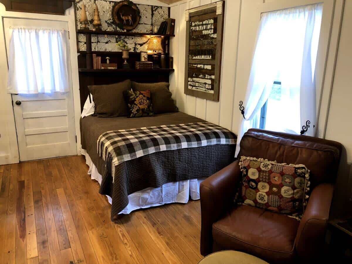 1 bedroom, WiFi (free), bed sheets