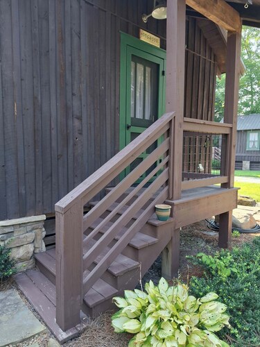 Dogwood Cabin | Lake-View Stay at Cashiers Lake