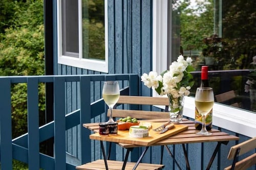 Ocean Breeze Cottage — Salt Spring Island.  Peaceful,  Nr. Town, Beaches, Lakes⭐