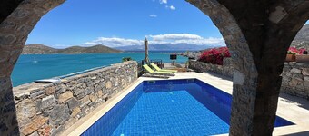 Villa Mavrikiano has breathtaking view of the sea and mountains + private pool.