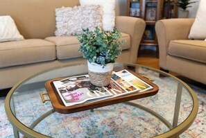 Living area - *NEW* ♥Prairie Meadow♥Close to OKC & Universities♥ (Edmond)