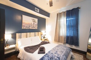 6 soverom, skrivebord, strykejern/-brett og wi-fi (inkludert)