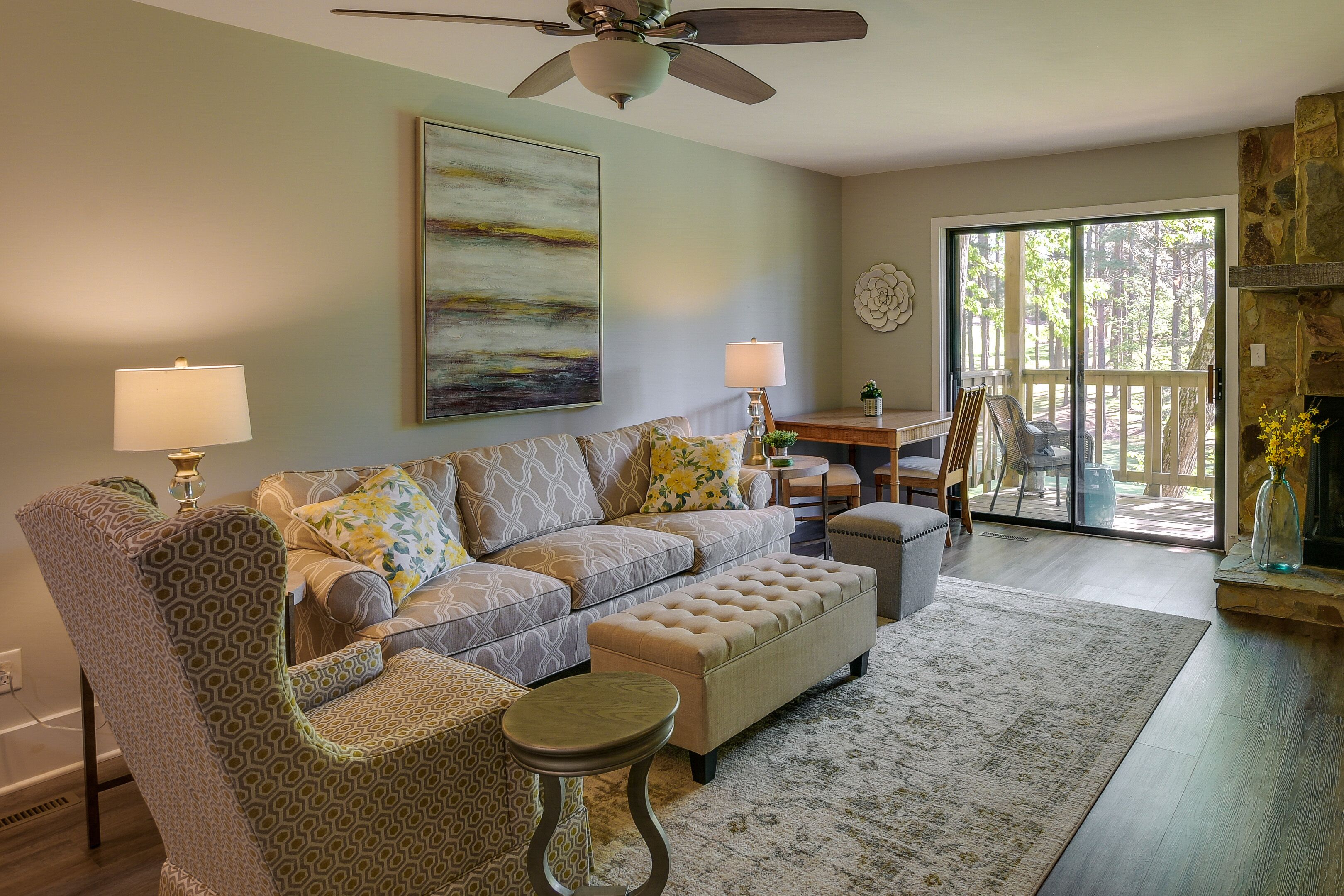 Keowee Key Condo Rental w/ Golf Course View!