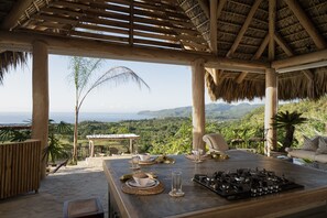 Outdoor dining - Oceanview Luxury Eco Villa in Las Galeras, Samana (Las Galeras)
