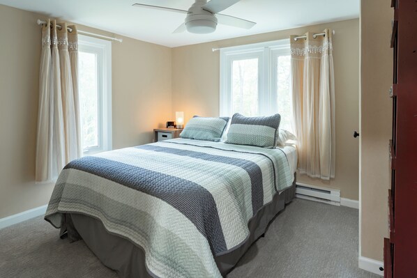 3 chambres, fer et planche à repasser, accès au Wi-Fi (inclus)